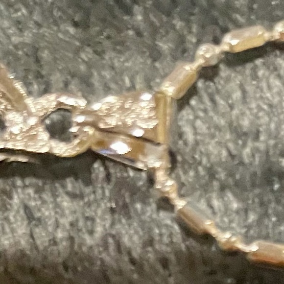 Beautiful Amethyst 925 Silver Pendant and 18 Inch Chain. - Picture 2 of 3